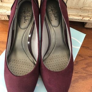 Life Stride Dark Red Microfiber heels